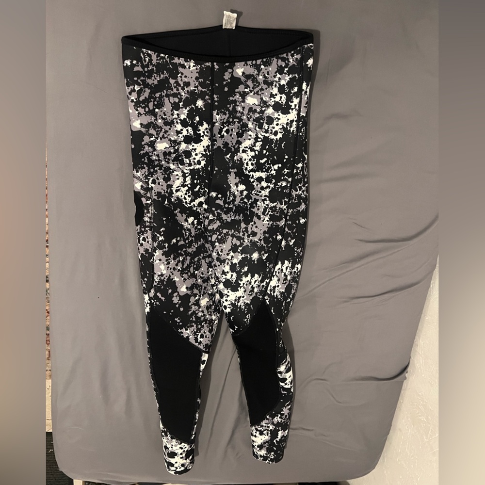Black and White Large Myledi wet suit pants